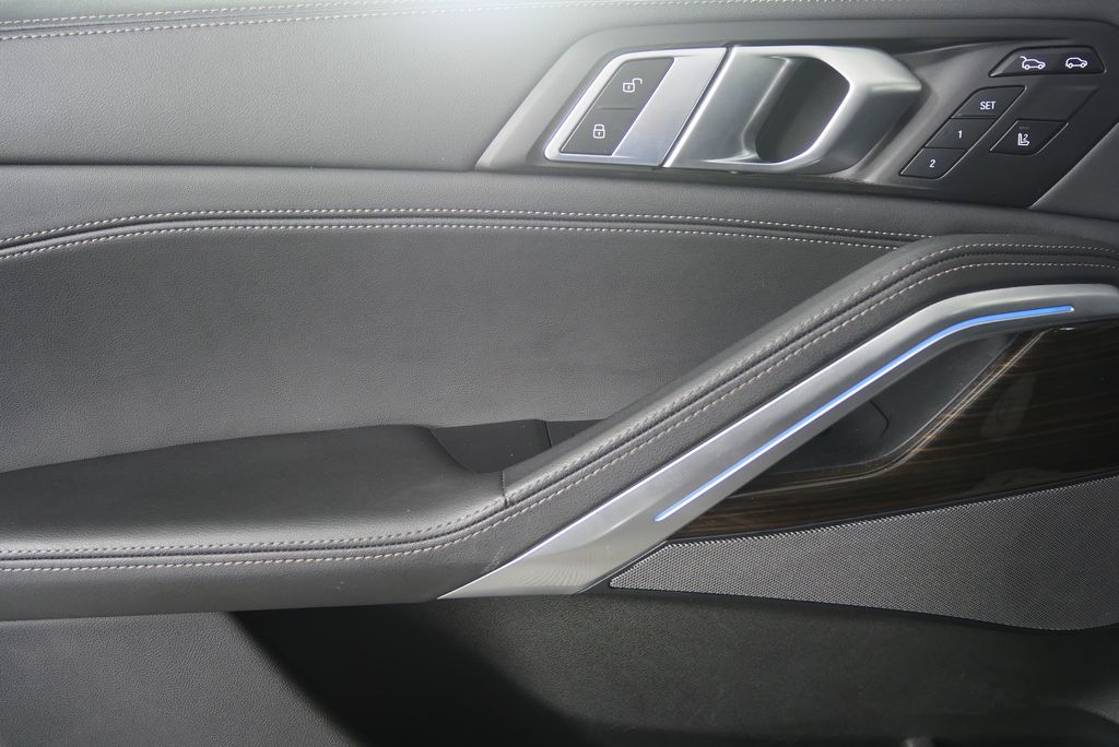 Thumbnail: 2025 BMW X6 - 10