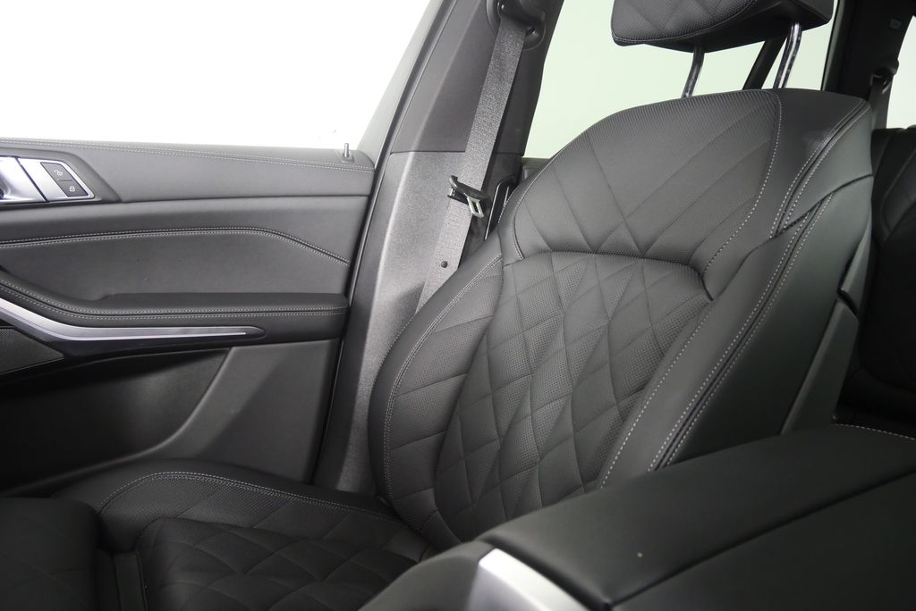 Thumbnail: 2025 BMW X5 - 26