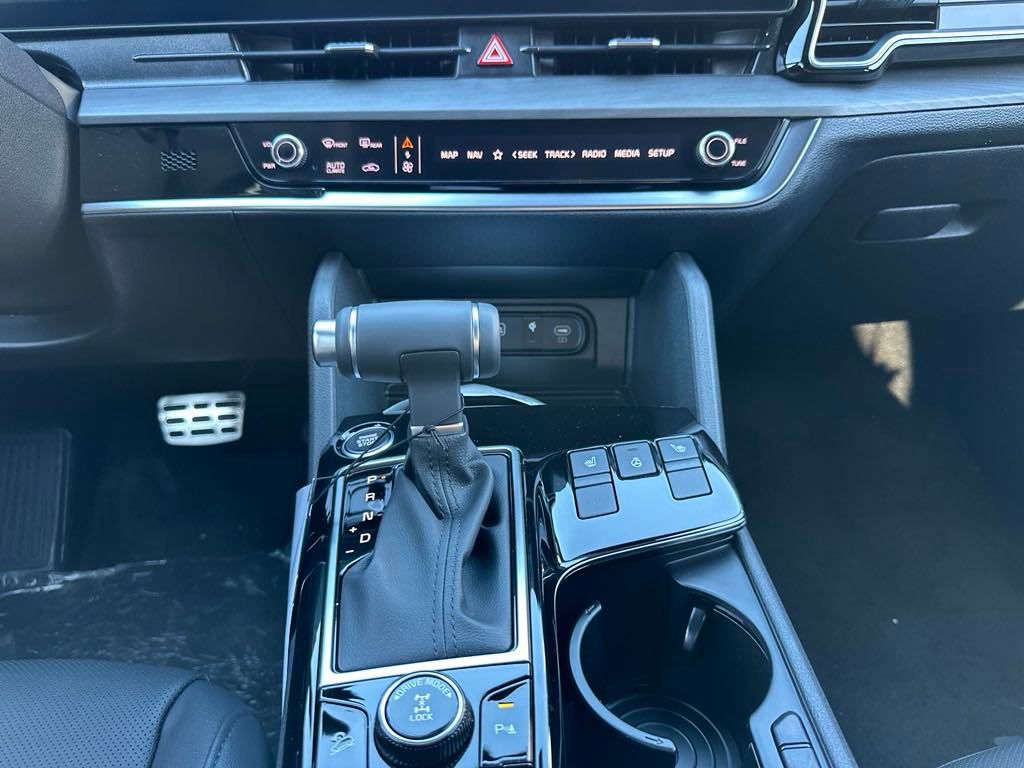 2025 Kia Sportage X-Pro photo