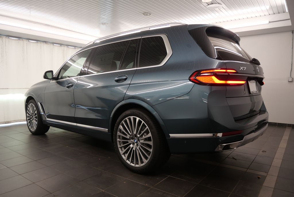 2025 BMW X7 xDrive40i 4