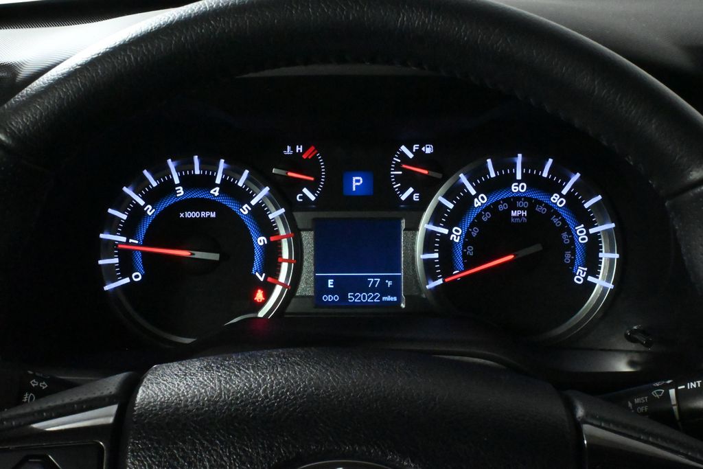 Thumbnail: 2018 Toyota 4Runner - 21