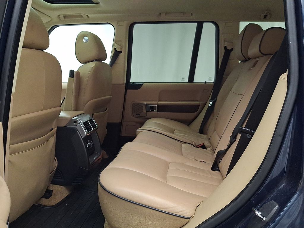 Thumbnail: 2011 Land Rover Range Rover - 10