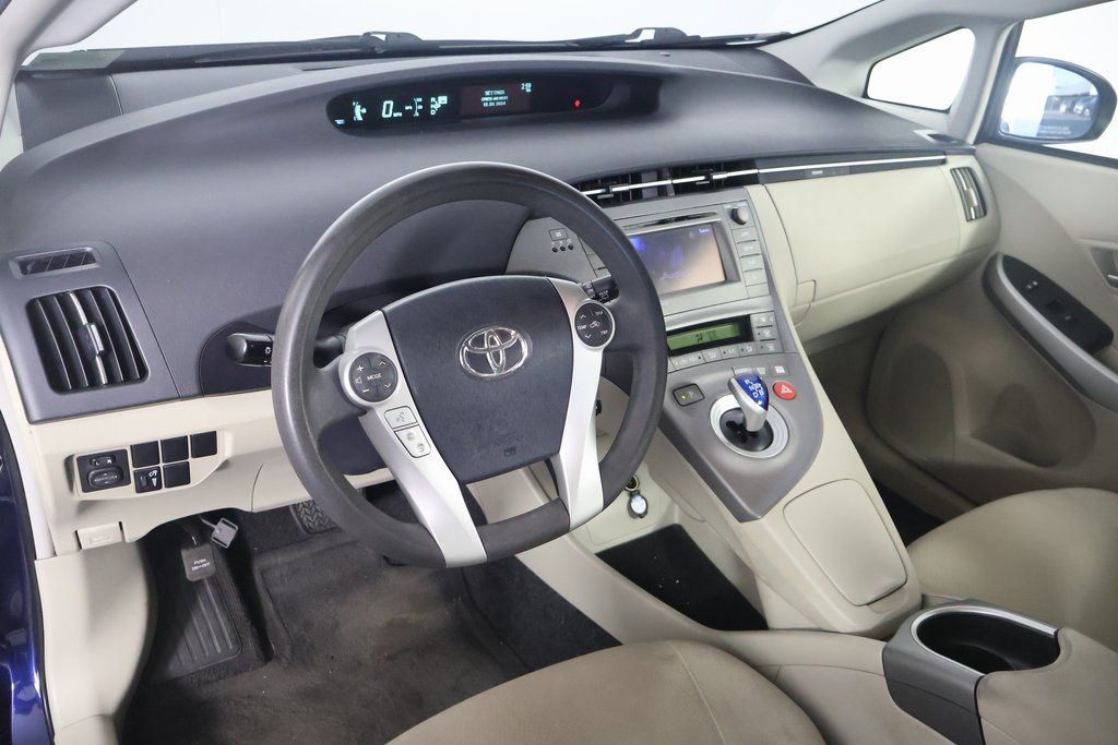 2015 Toyota Prius Three 6