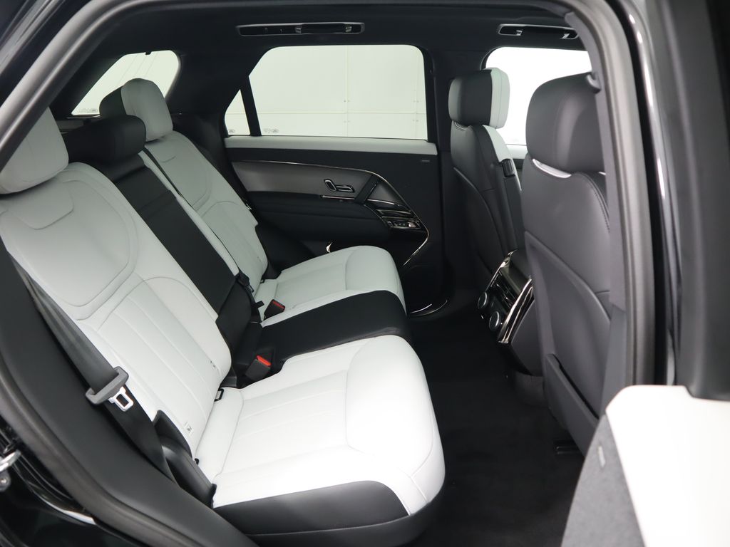 Thumbnail: 2025 Land Rover Range Rover Sport - 22