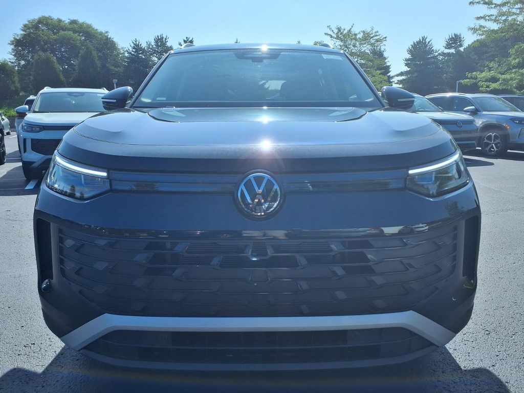 New 2026 Deep Black Pearl Volkswagen 2.0T SE image 6