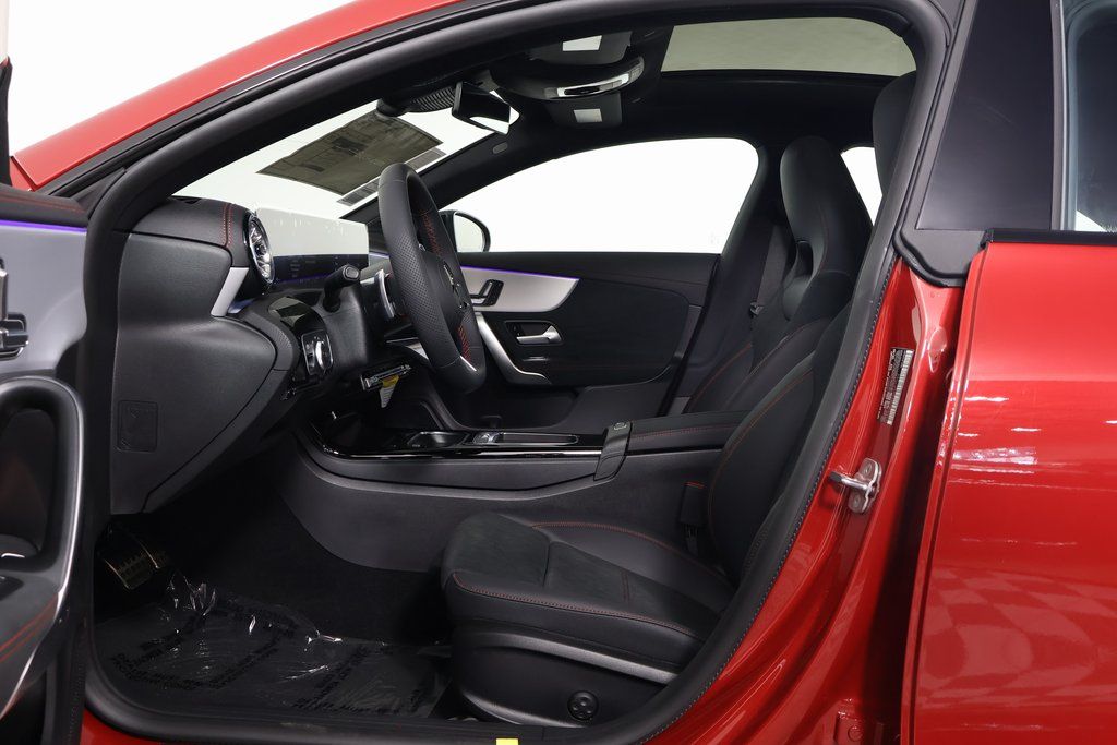2025 Mercedes-Benz CLA 250 5