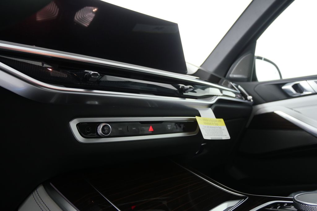 Thumbnail: 2026 BMW X5 - 21