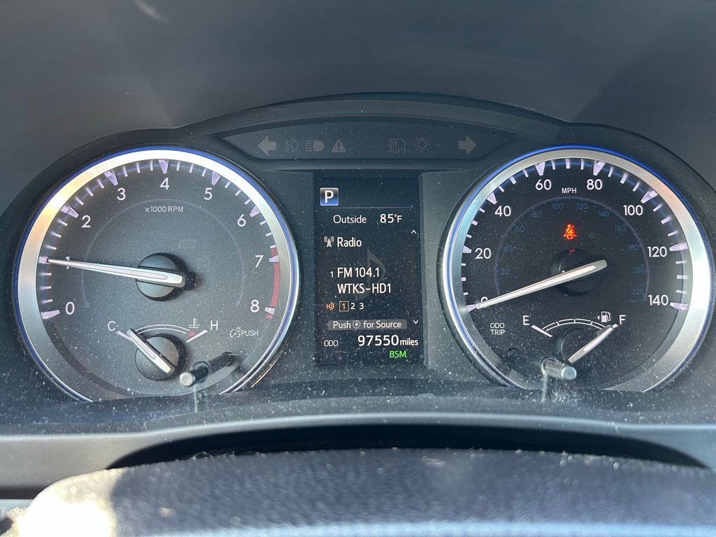 Thumbnail: 2017 Toyota Highlander - 25