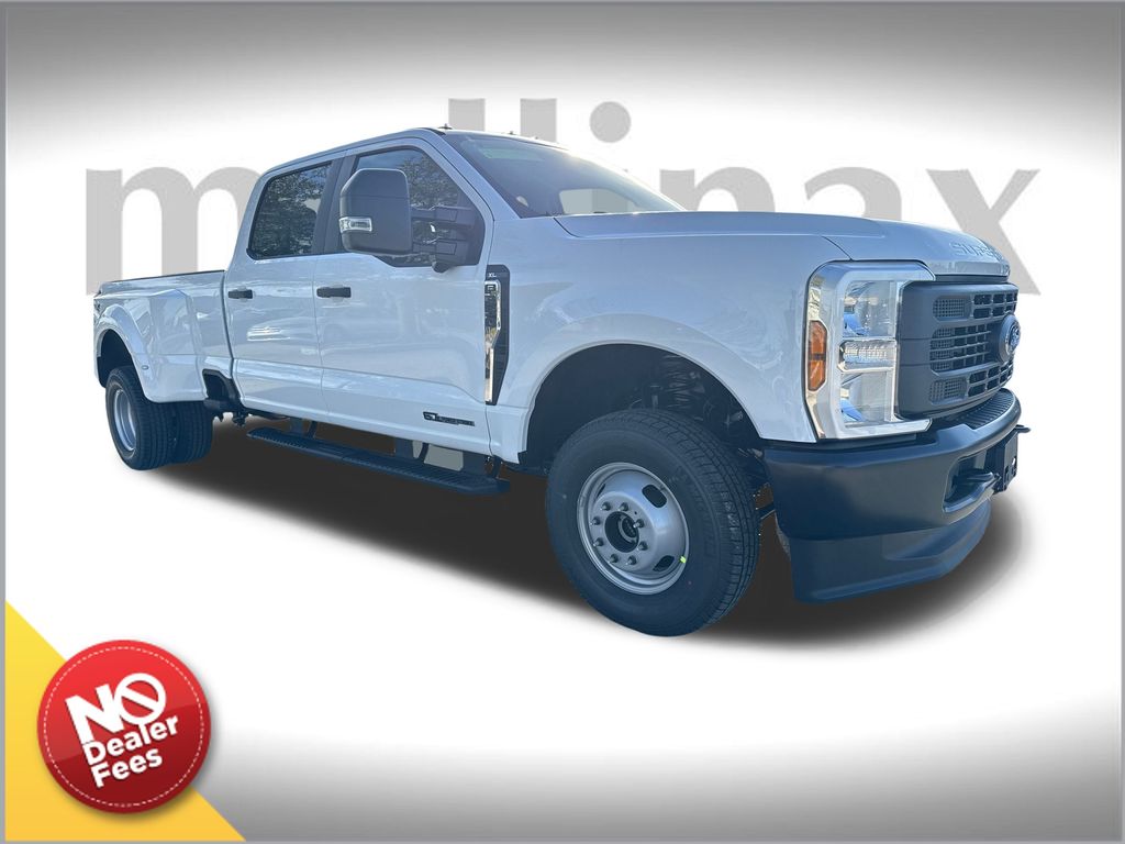 2026 Ford F-350 Super Duty XL's photo