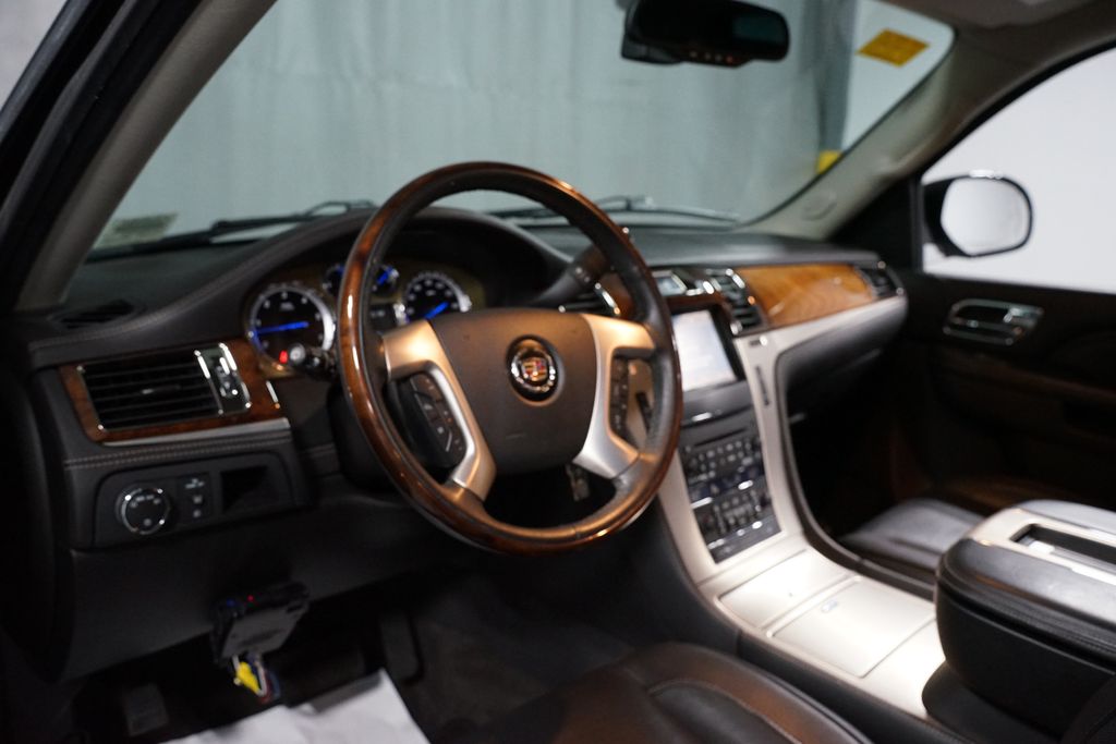 Thumbnail: 2013 Cadillac Escalade - 11