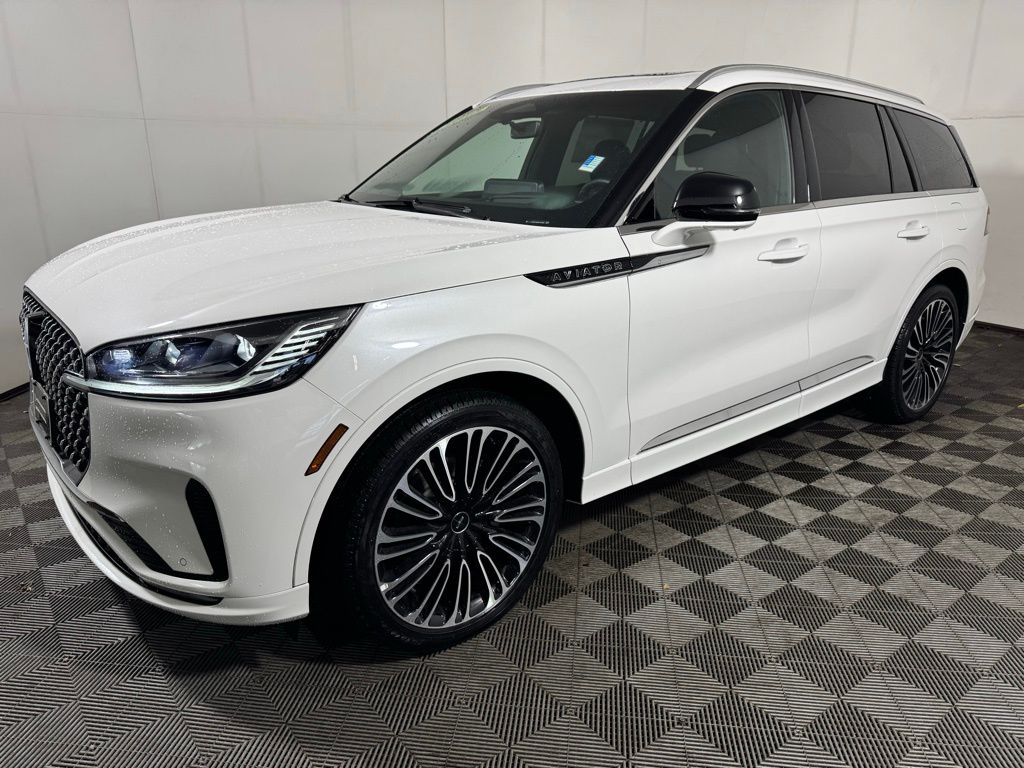 Pristine White Metallic Tri-Coat 2025 Lincoln Aviator Black Label AWD SUV / Crossover All-Wheel Drive Automatic