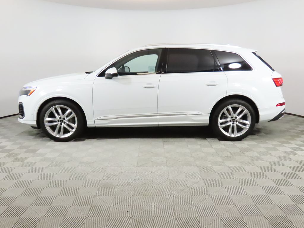 Thumbnail: 2025 Audi Q7 - 2