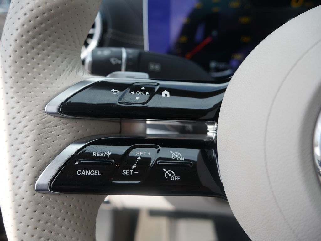 Thumbnail: 2022 Mercedes-Benz E-Class - 26