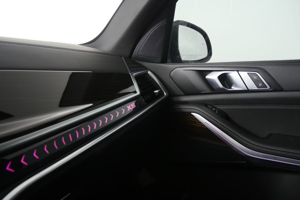 Thumbnail: 2024 BMW X5 - 30