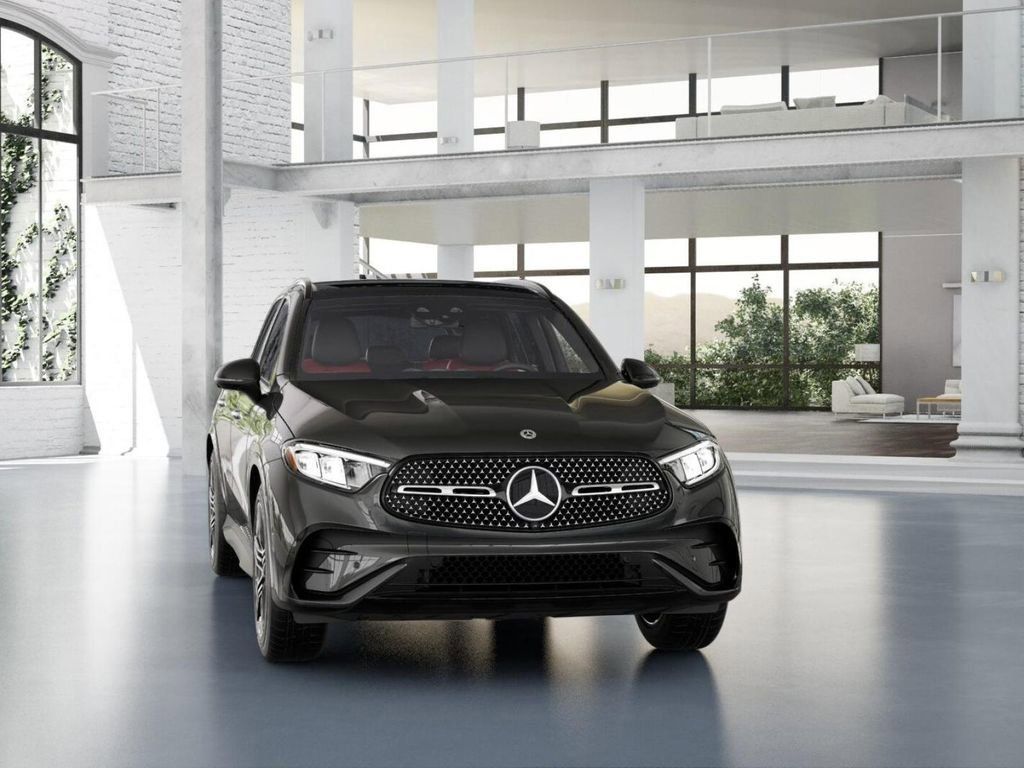 2025 Mercedes-Benz GLC GLC 300 8