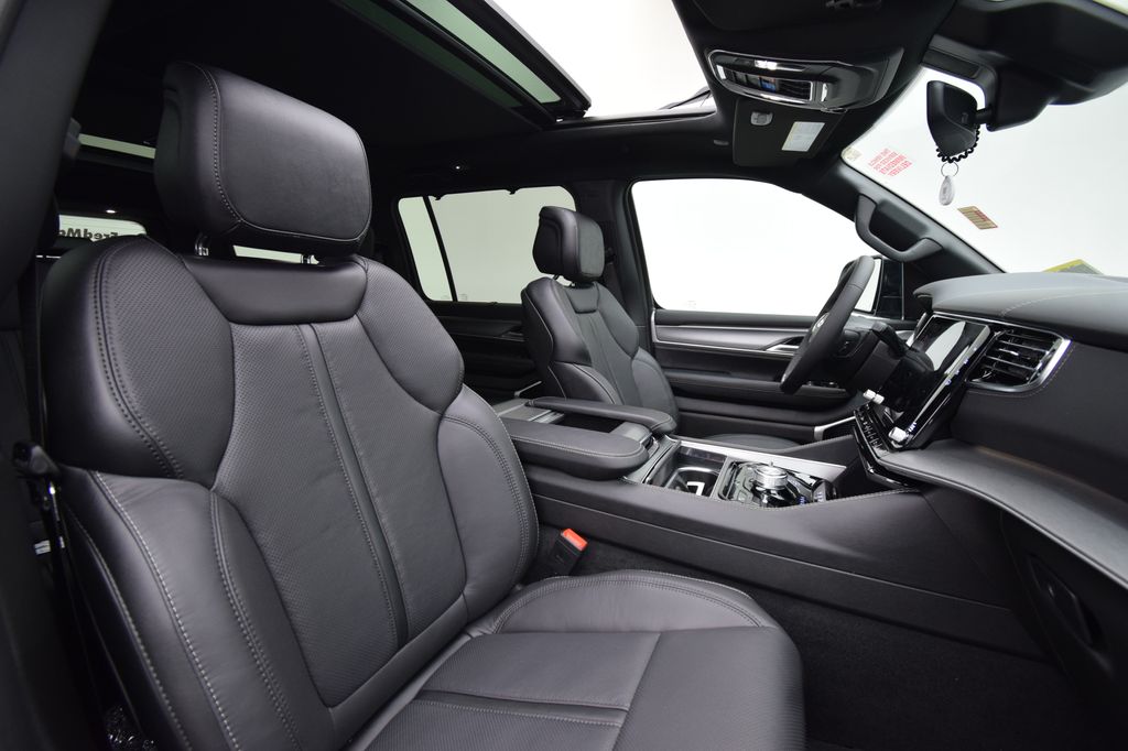 new 2026 Jeep Grand Wagoneer car, priced at $79,757