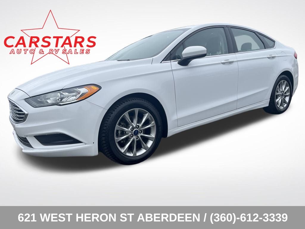 2017 Oxford White Ford Fusion SE Sedan