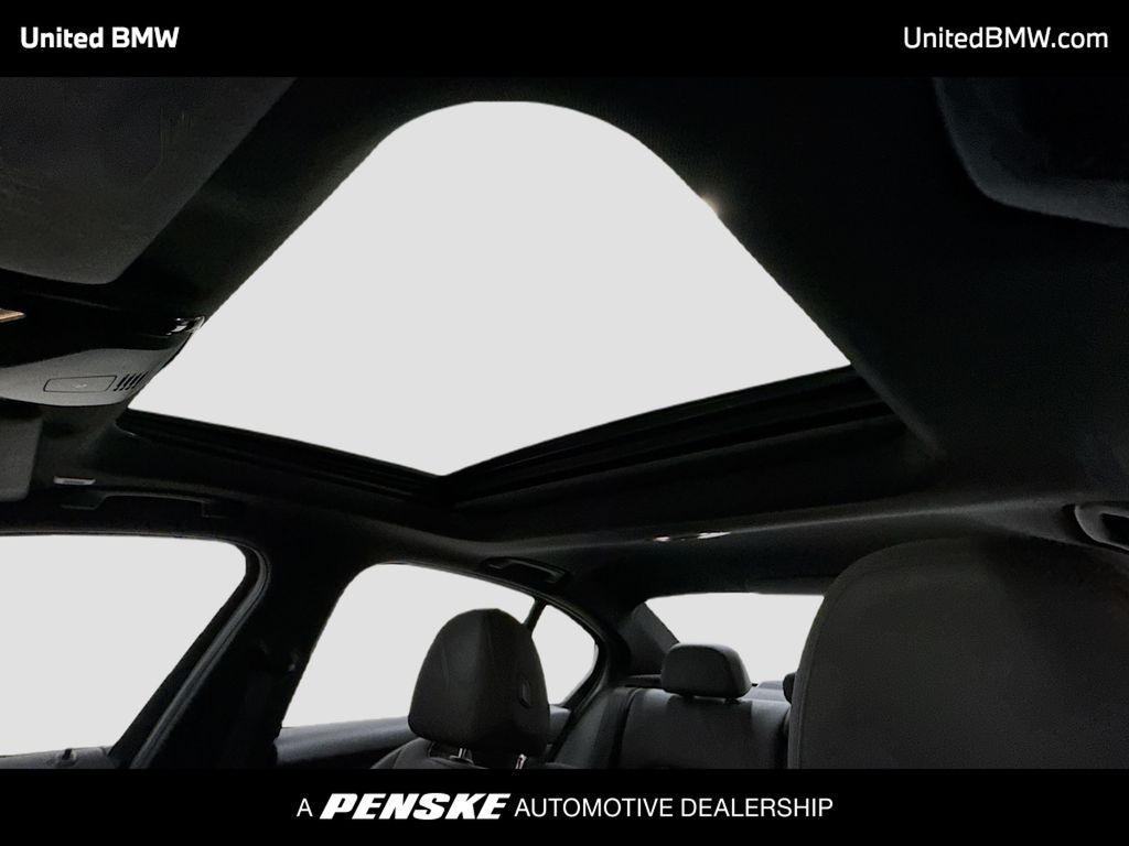 Thumbnail: 2019 BMW 3 Series - 12