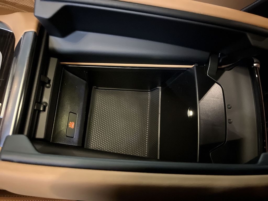 Thumbnail: 2026 BMW X7 - 21