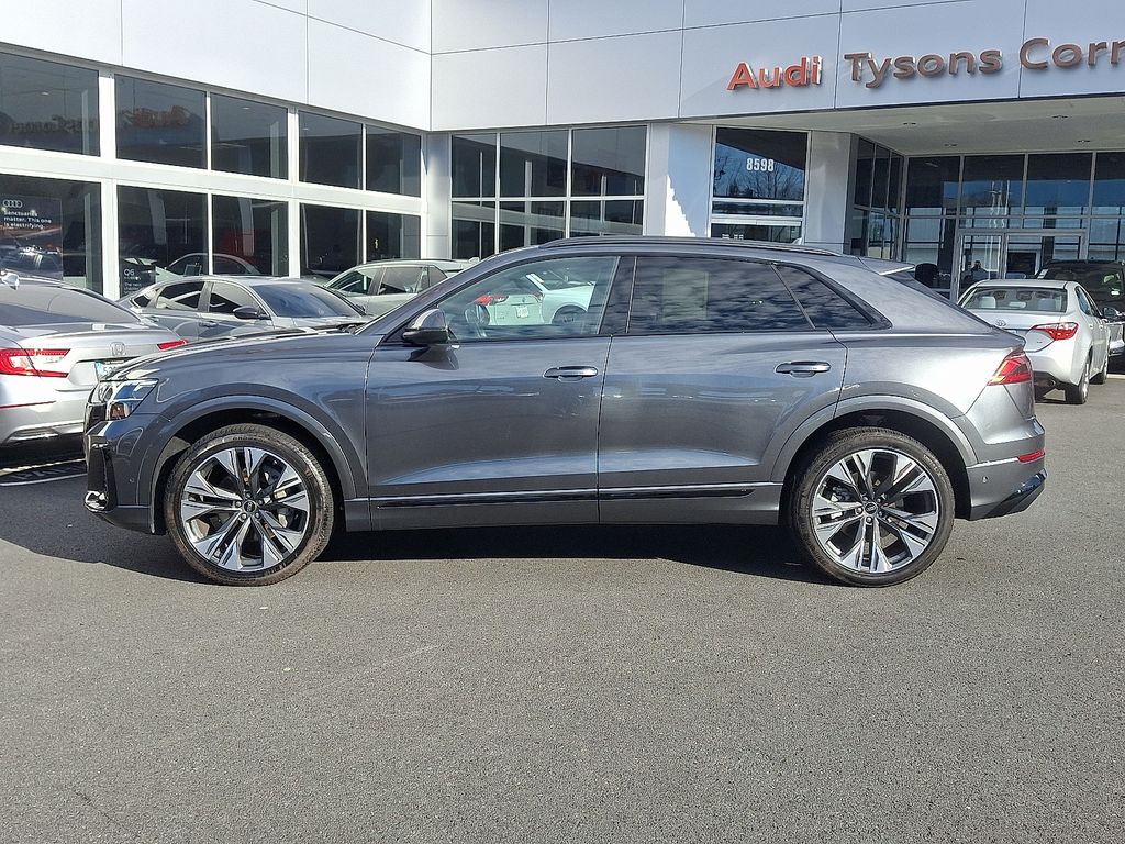 Thumbnail: 2024 Audi Q8 - 7
