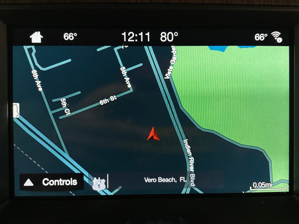Used 2016 White Ford King Ranch image 26