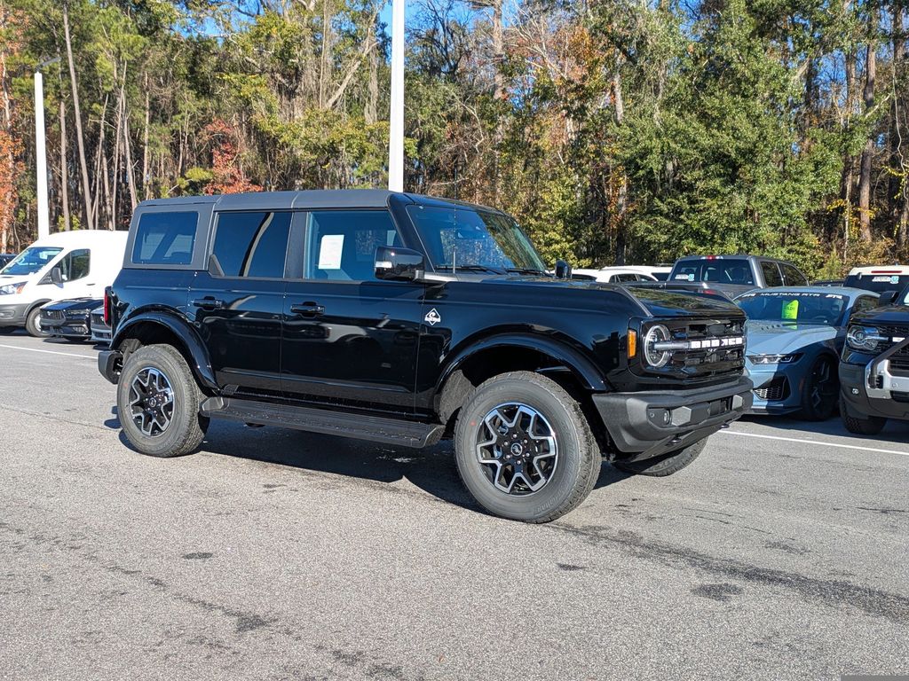 2025 Ford Bronco Outer Banks