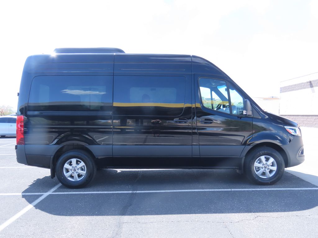Thumbnail: 2026 Mercedes-Benz Sprinter - 4