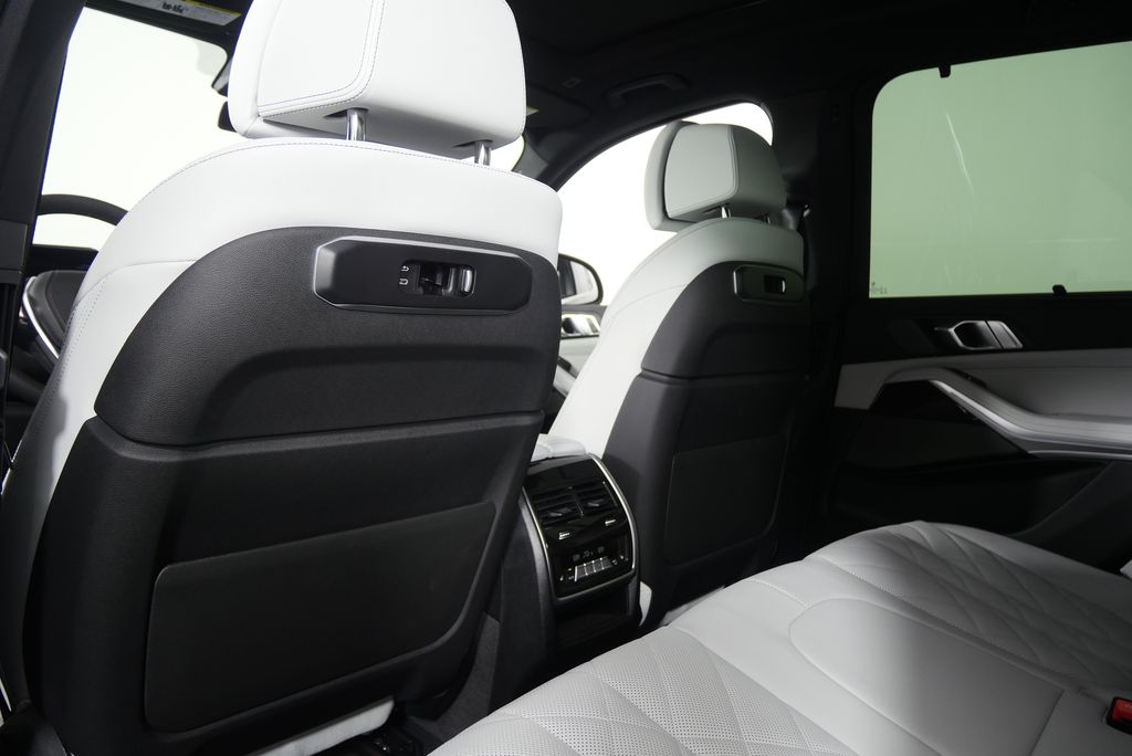 Thumbnail: 2026 BMW X5 - 17