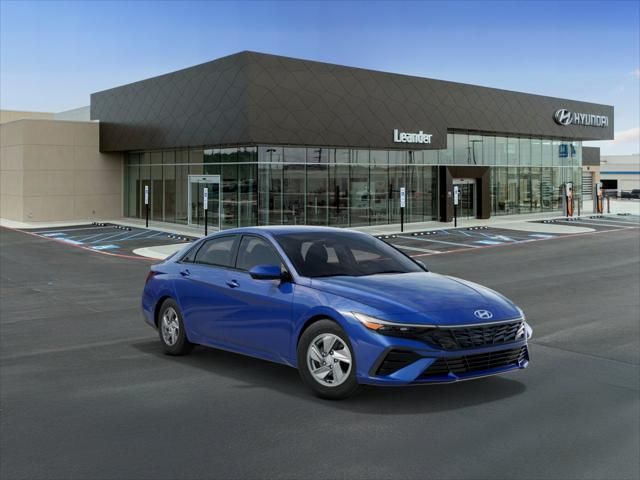 2025 Hyundai Elantra SE 2