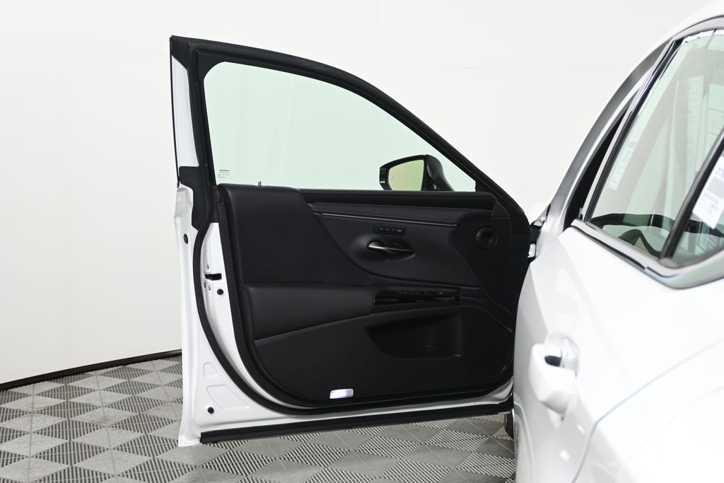 Thumbnail: 2023 Lexus ES - 28