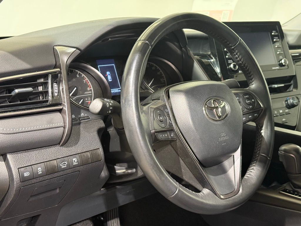 2023 Toyota Camry SE 16