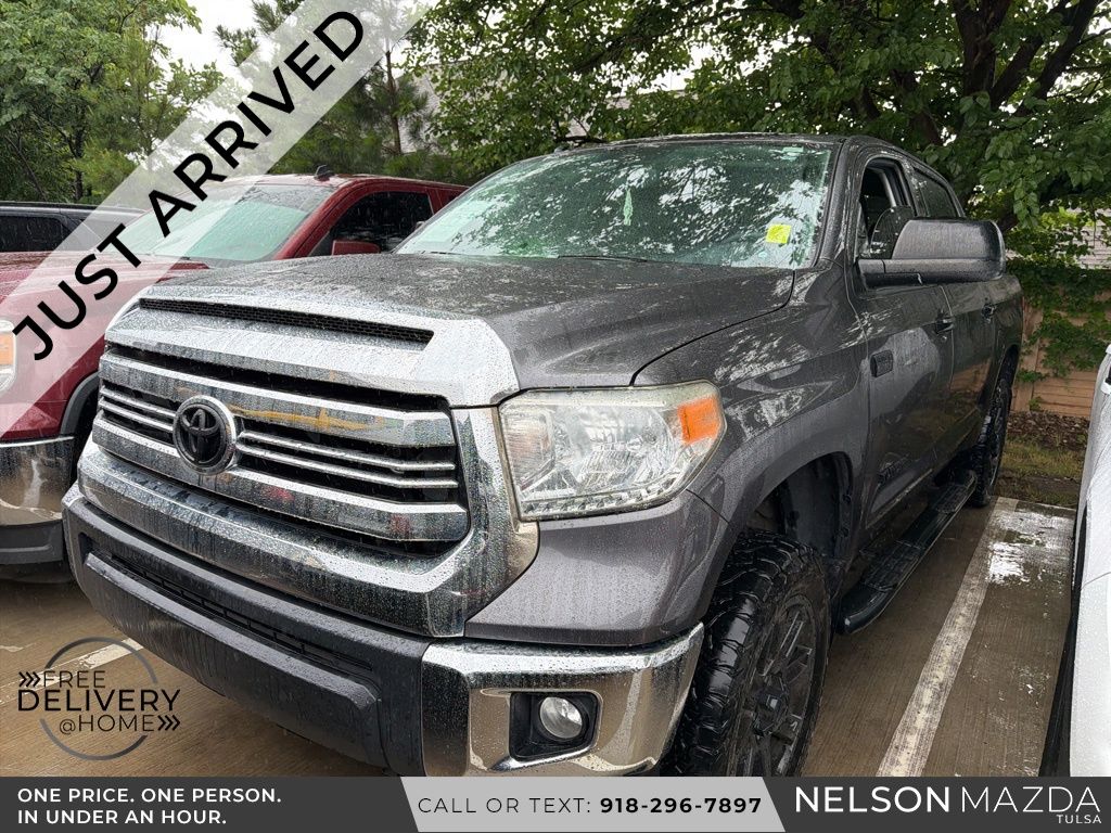 Magnetic Gray Metallic 2017 Toyota Tundra SR5 CrewMax 5.7L FFV Pickup Truck 4X2 6-Speed Automatic Overdrive