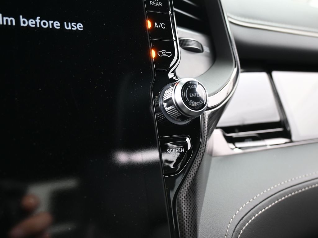 New 2026 Diamond Black Crystal Pearlcoat Ram Limited image 21