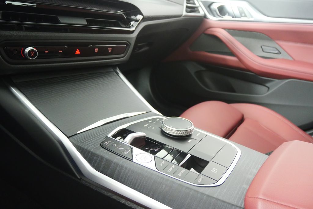 Thumbnail: 2025 BMW 4 Series - 24