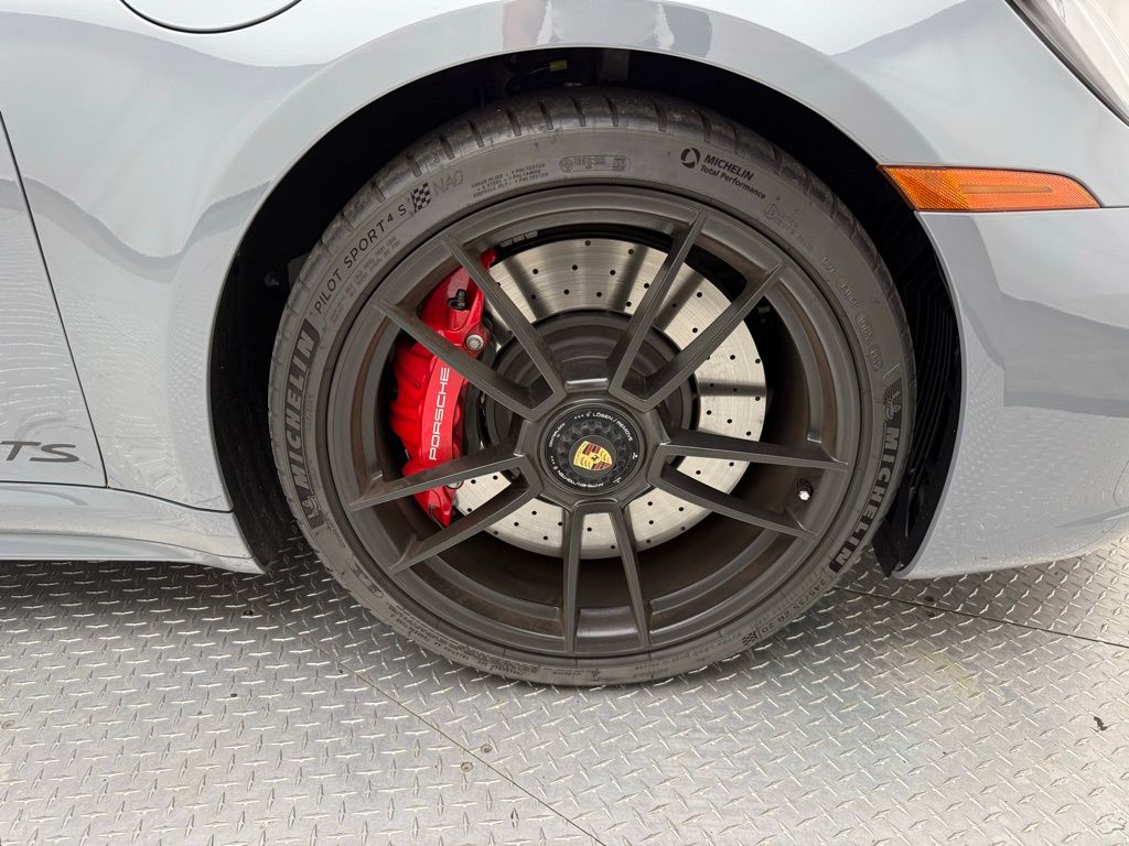 Thumbnail: 2023 Porsche 911 - 23