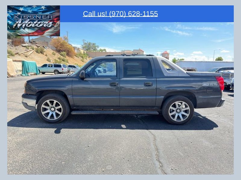 Dark Gray Metallic 2003 Chevrolet Avalanche Pickup Truck Rear-Wheel Drive 4-Speed Automatic Overdrive