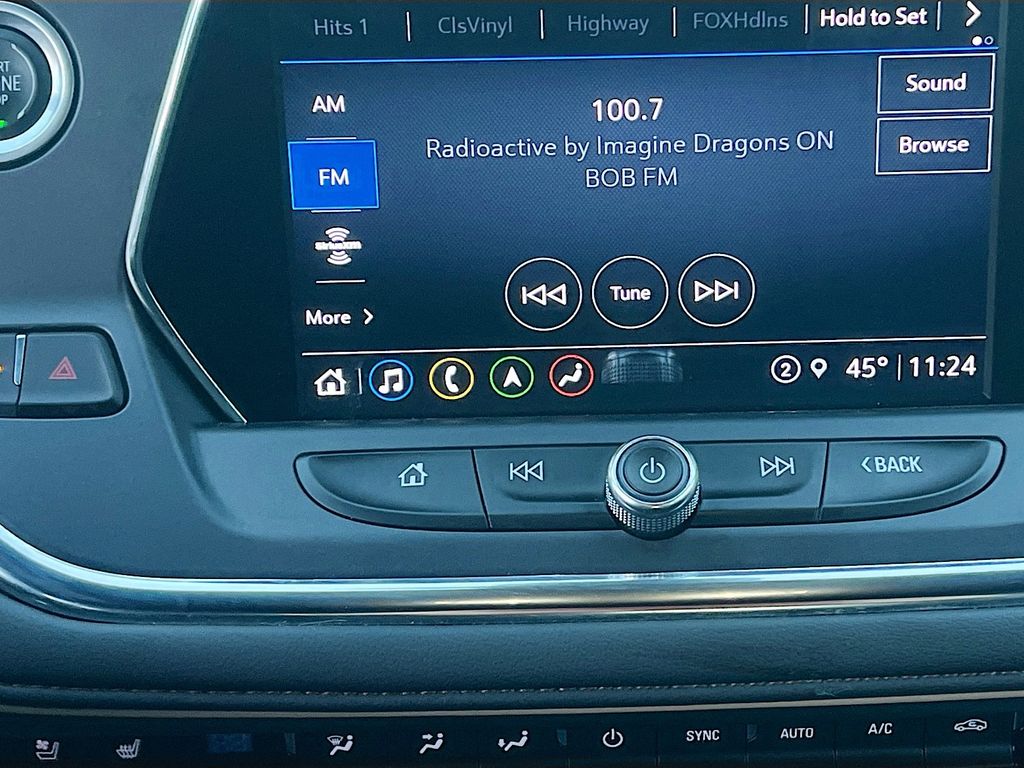 Used 2022 Iridescent Pearl Tricoat Chevrolet Premier image 15