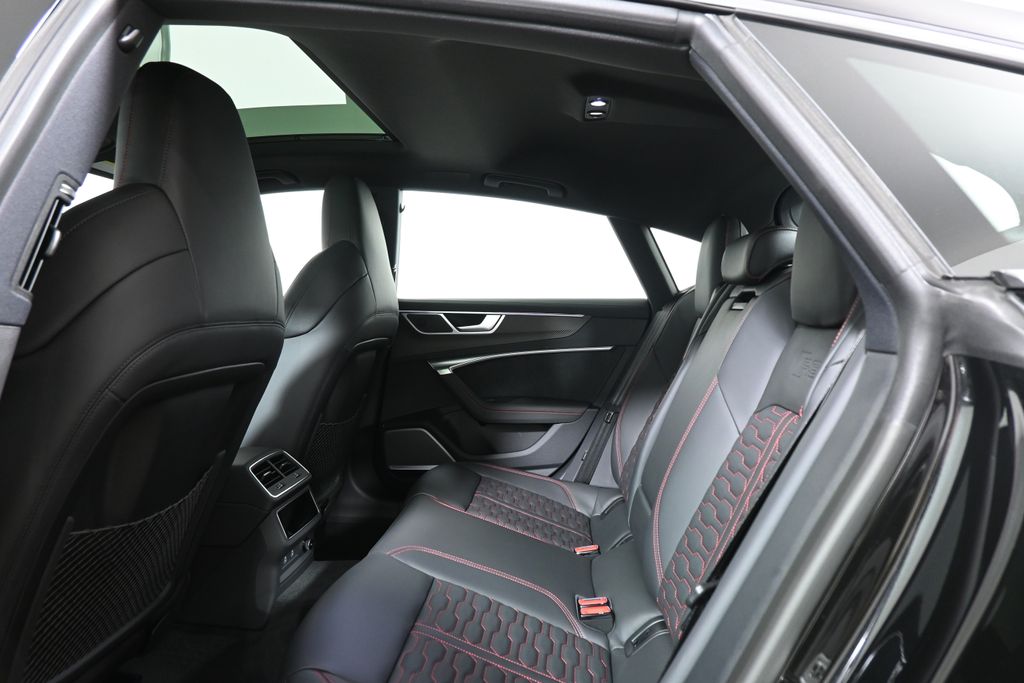 Thumbnail: 2026 Audi RS 7 - 28