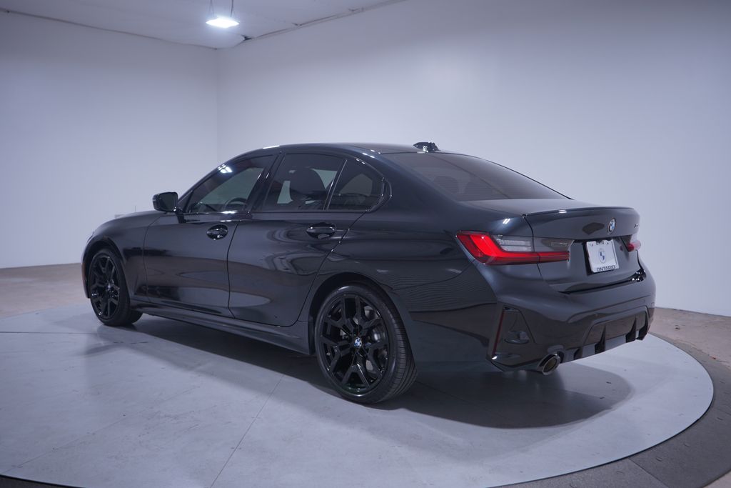 Thumbnail: 2025 BMW 3 Series - 3
