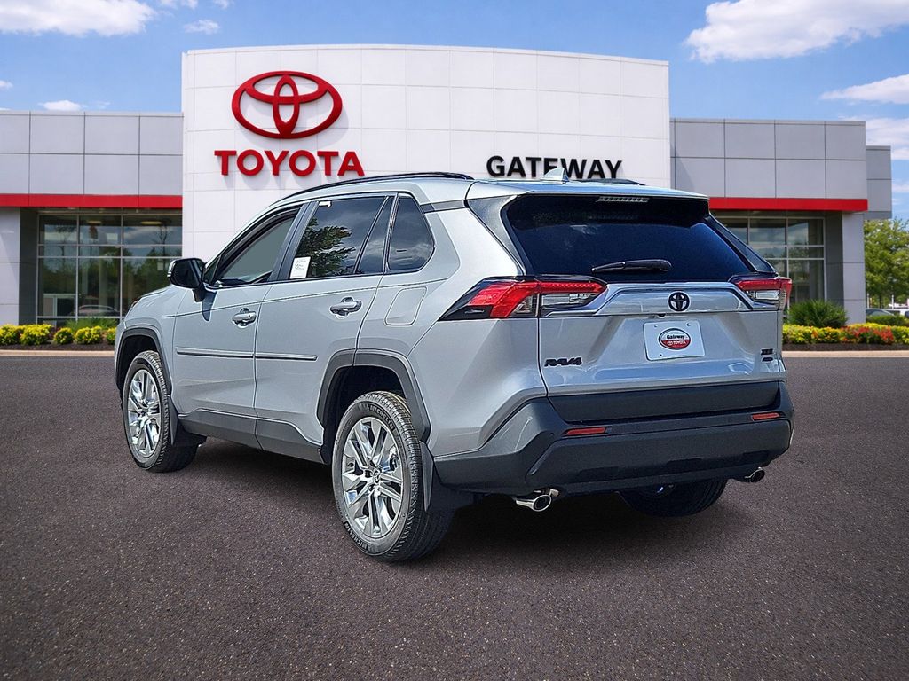 Thumbnail: 2025 Toyota RAV4 - 5