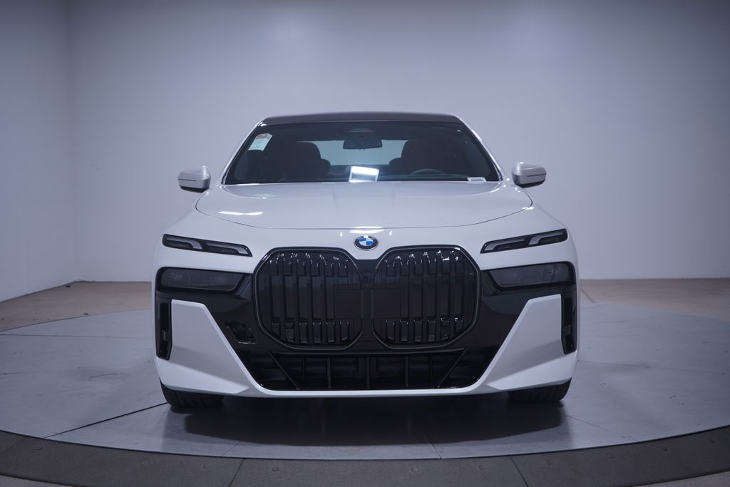 Thumbnail: 2025 BMW 7 Series - 4