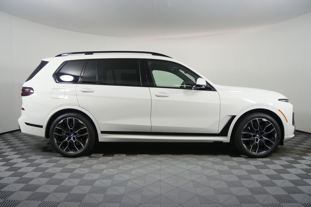 Thumbnail: 2026 BMW X7 - 2