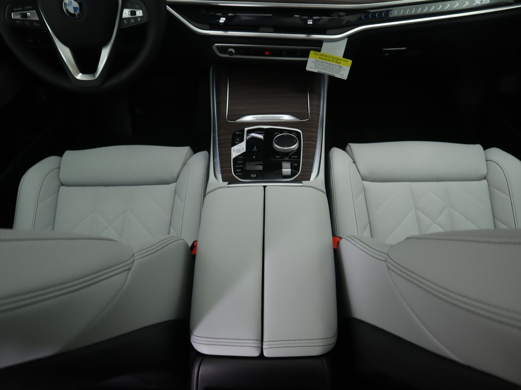 Thumbnail: 2026 BMW X5 - 17