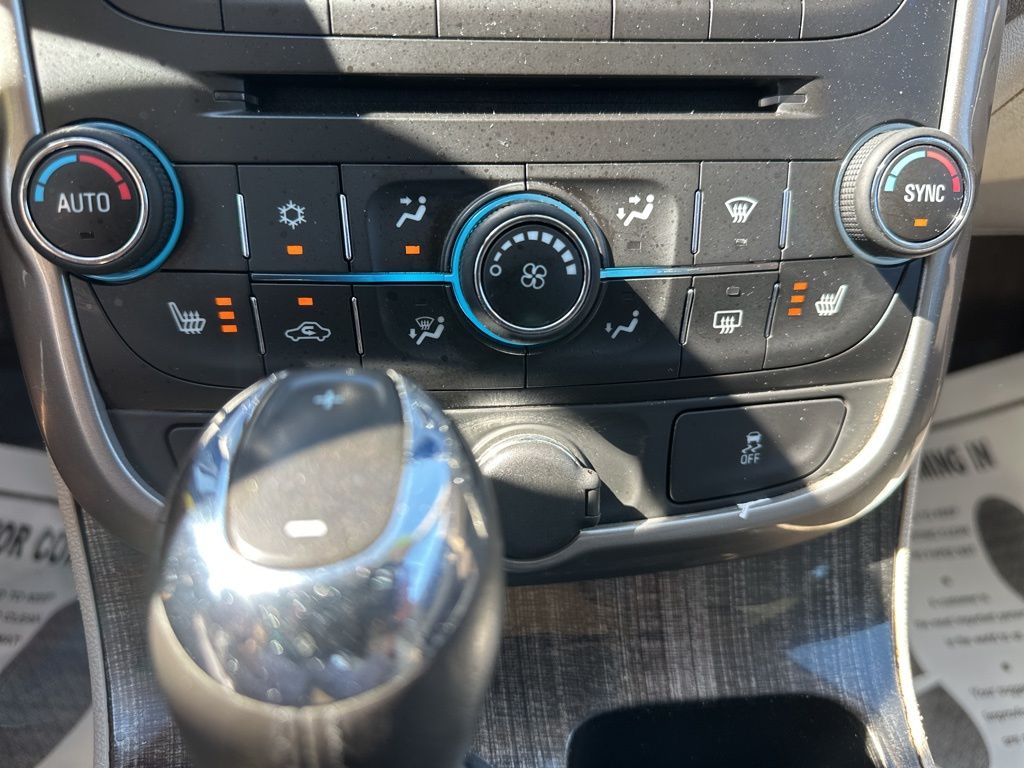 2014 Champagne Silver Metallic Chevrolet Malibu LT FWD Sedan