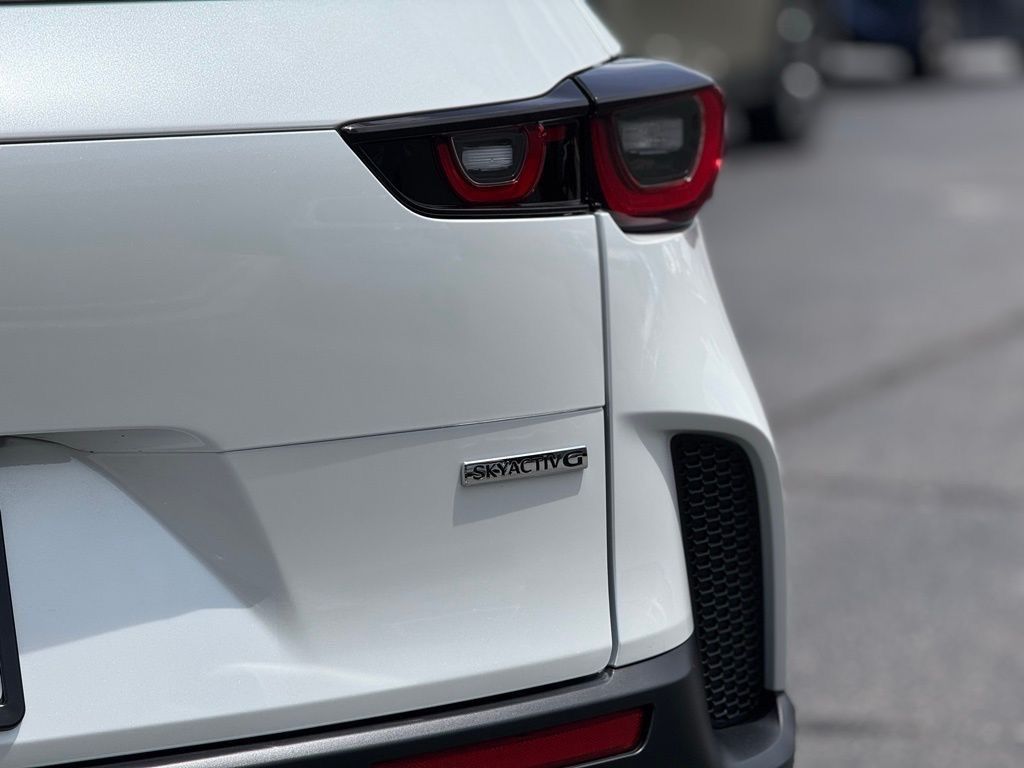 2025 Mazda CX-50 2.5 S Premium Package - 8