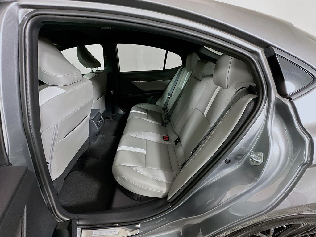 Thumbnail: 2025 Toyota Camry - 24