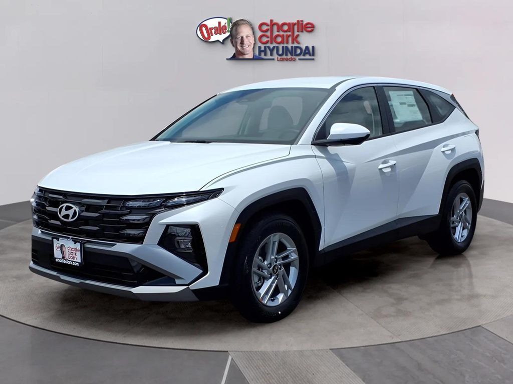 White Pearl 2026 Hyundai Tucson SUV / Crossover Front-Wheel Drive 8-Speed Automatic