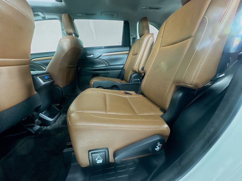 Used Car 2018 Toyota Highlander Hybrid  Limited For Sale Under $25,000 In Austin, Texas