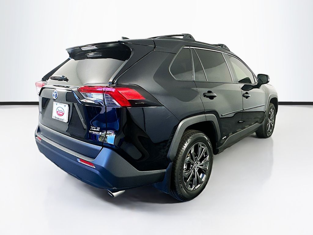 2024 Toyota RAV4 XLE Premium 5