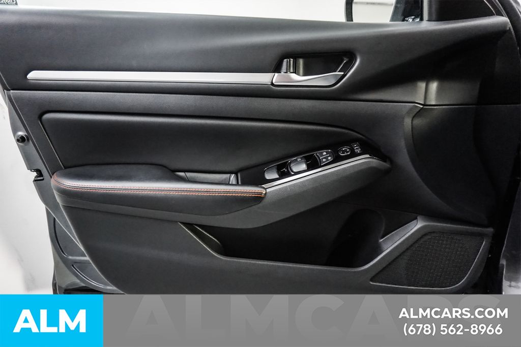 Used 2025 Gray Nissan 2.5 SR image 51